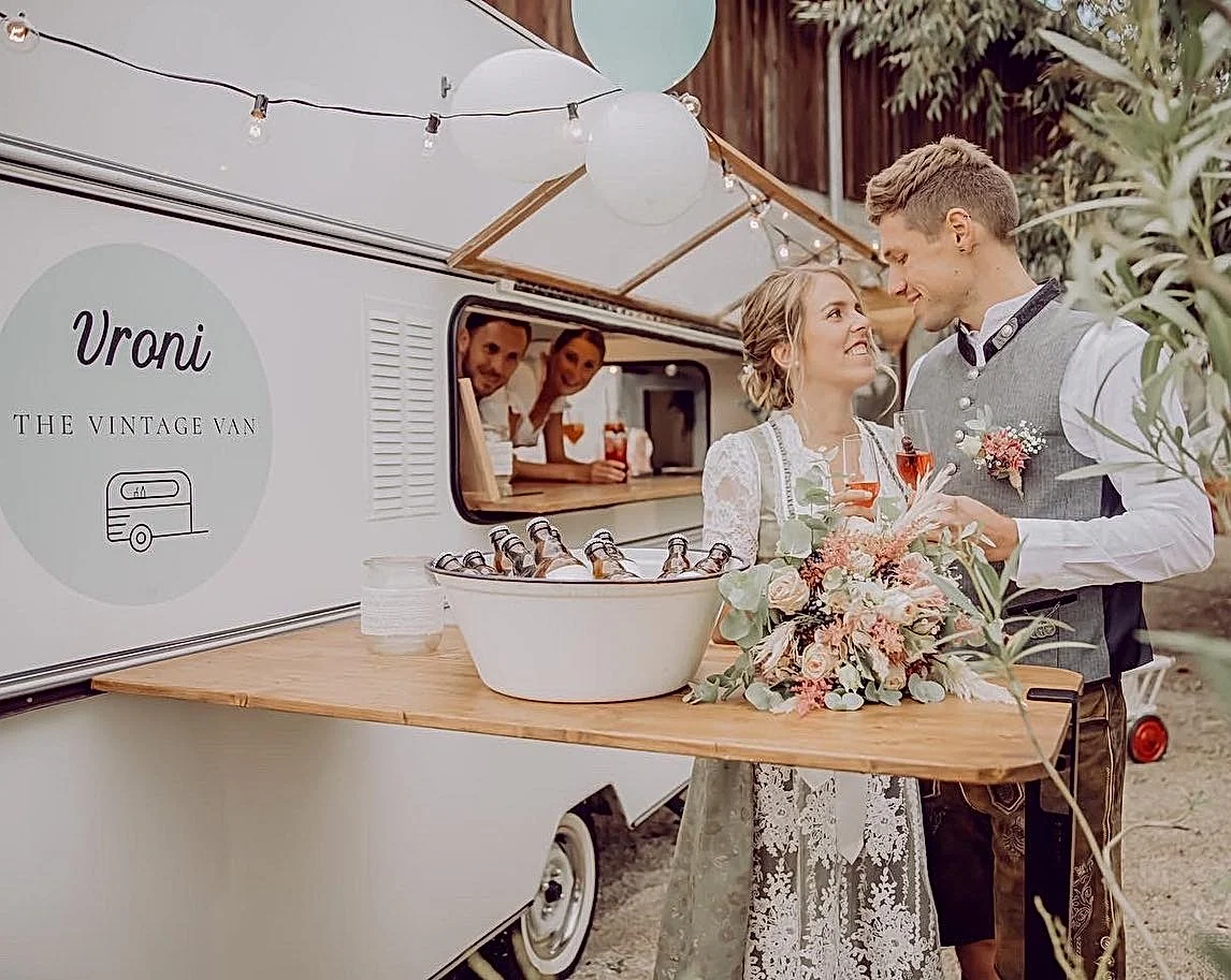 Food Trucks United || Vronis Bar