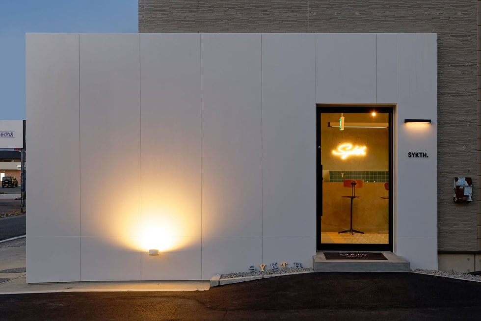 ▲既存の建物に一部手を加えてメリハリを出したファサード。