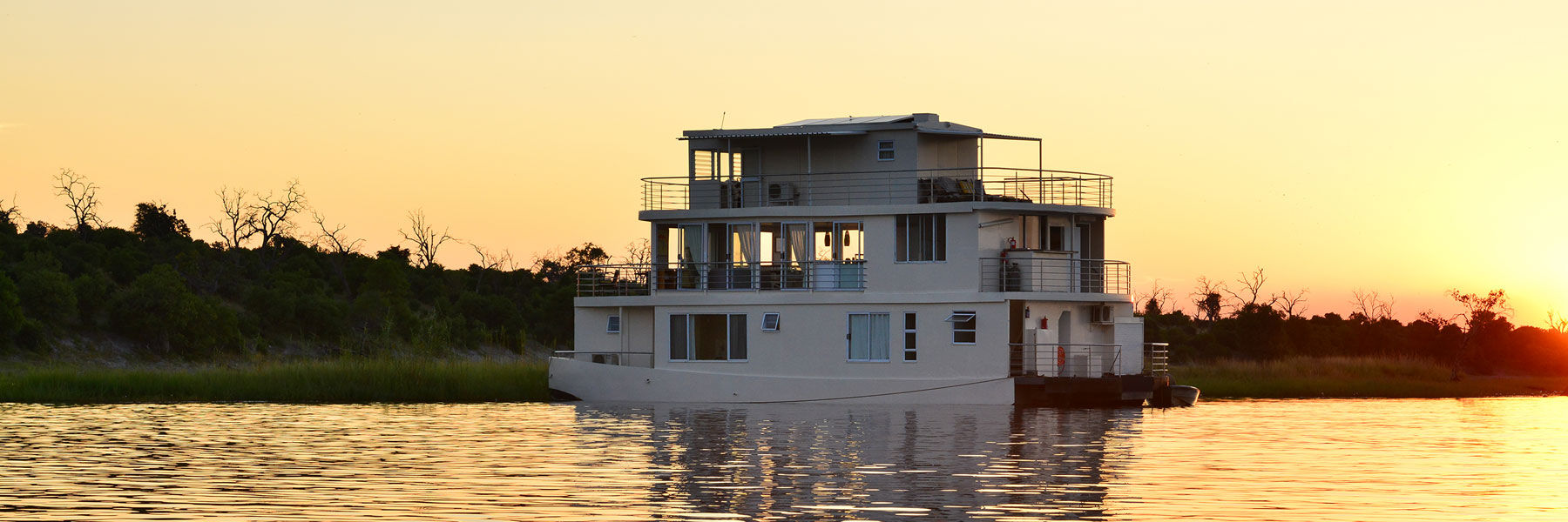 CHOBE HOUSEBOAT [PPPN]