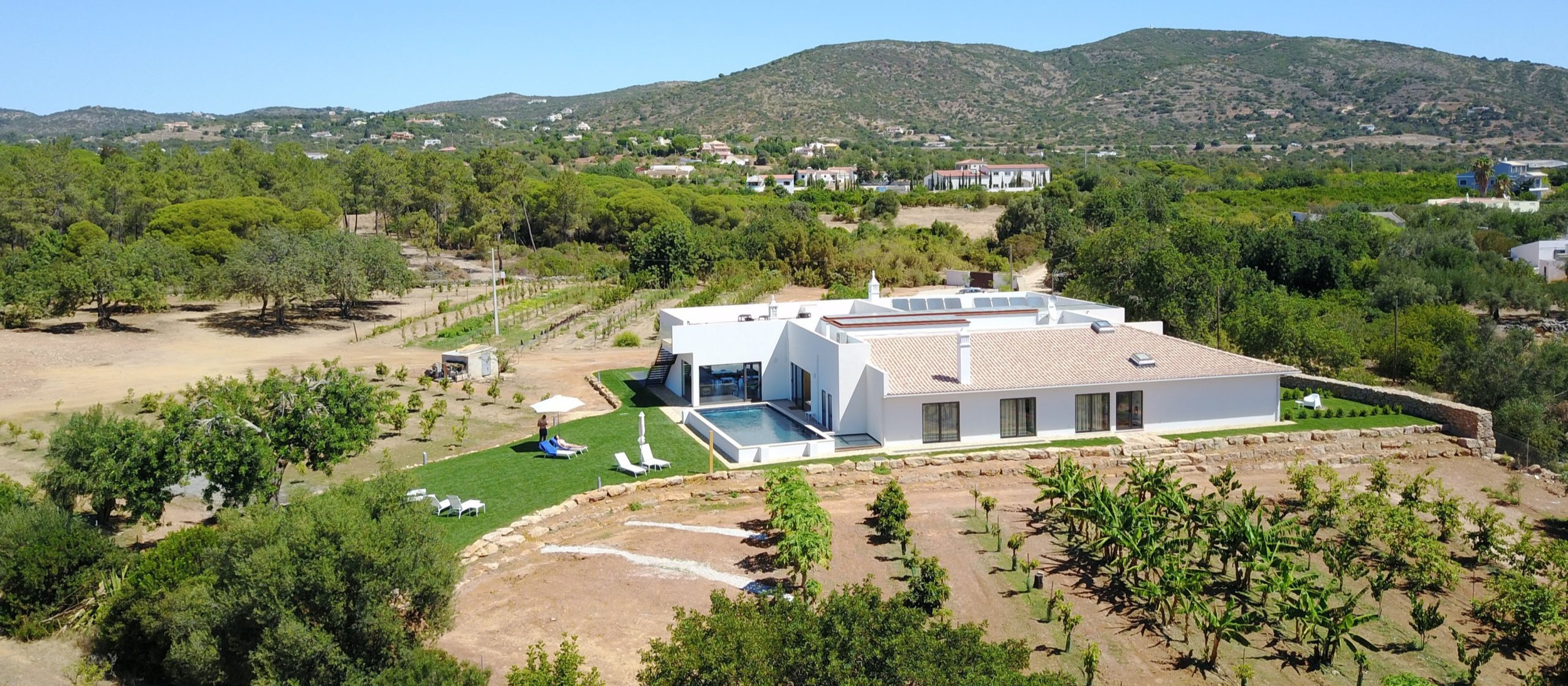 Mercedes Country House