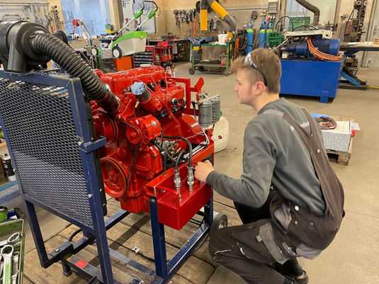 Revision eines Dieselmotors