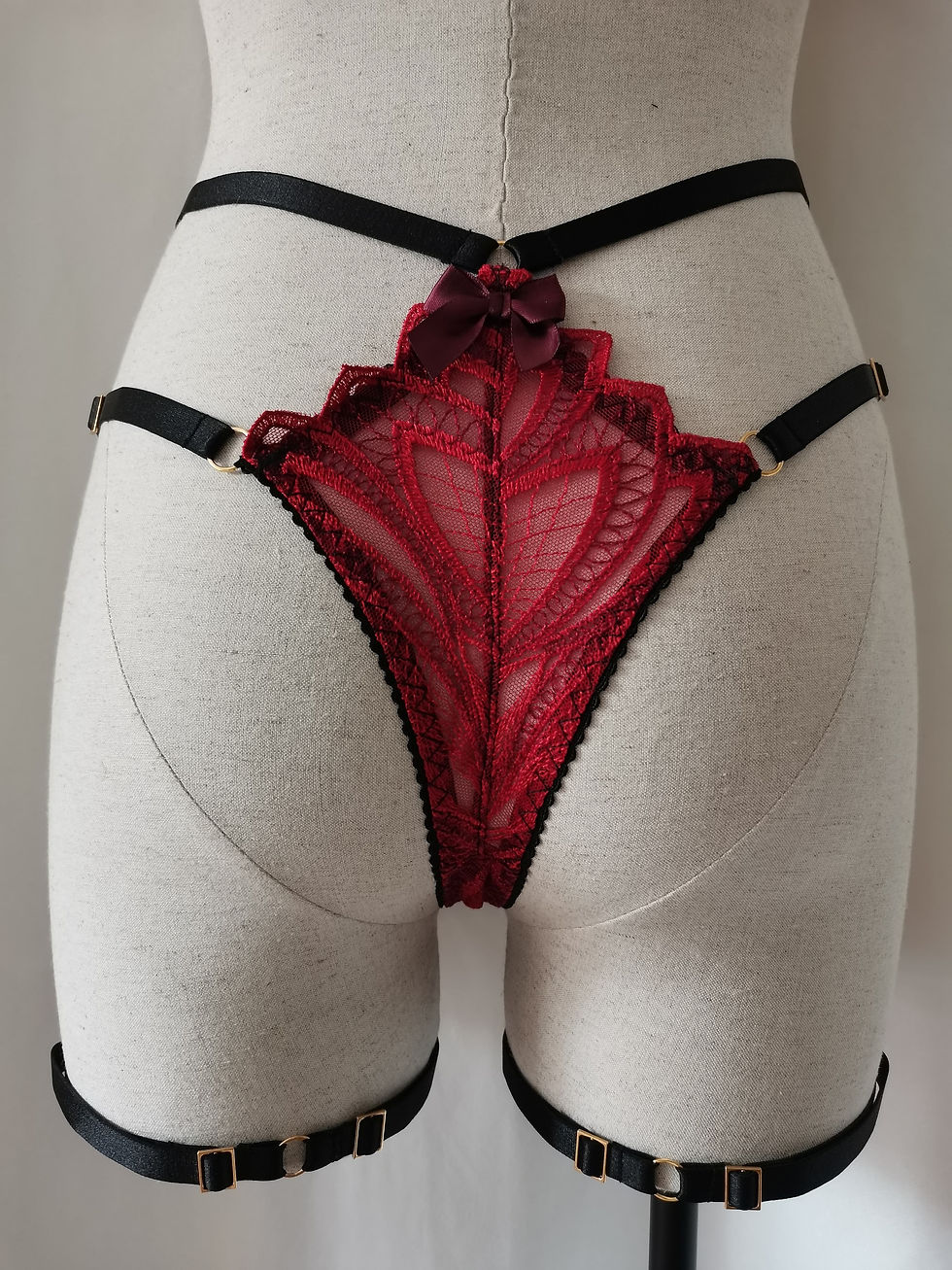Thumbnail: Sangria Waves Leg Garters
