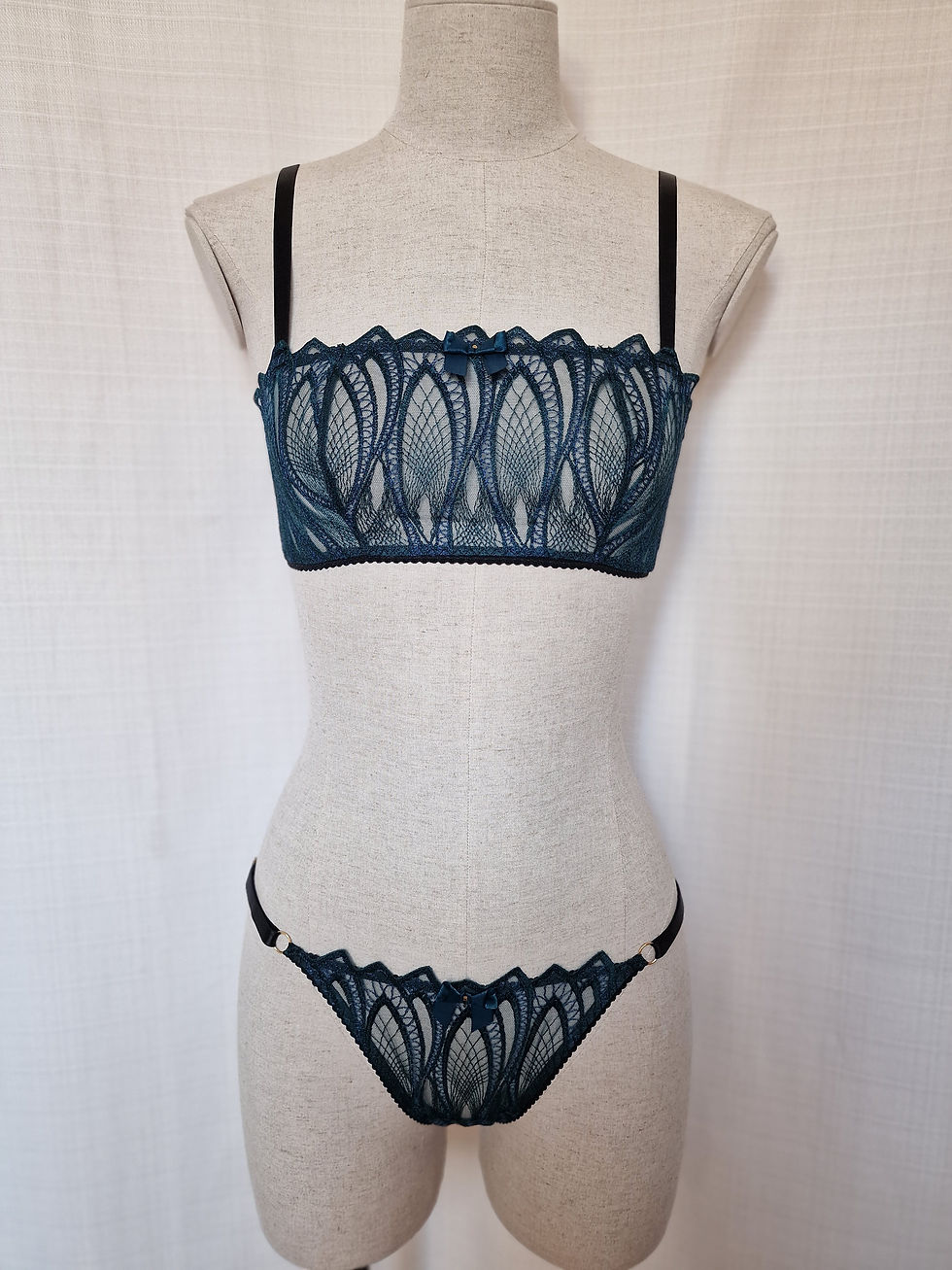 Thumbnail: Turquoise Waves Bralette