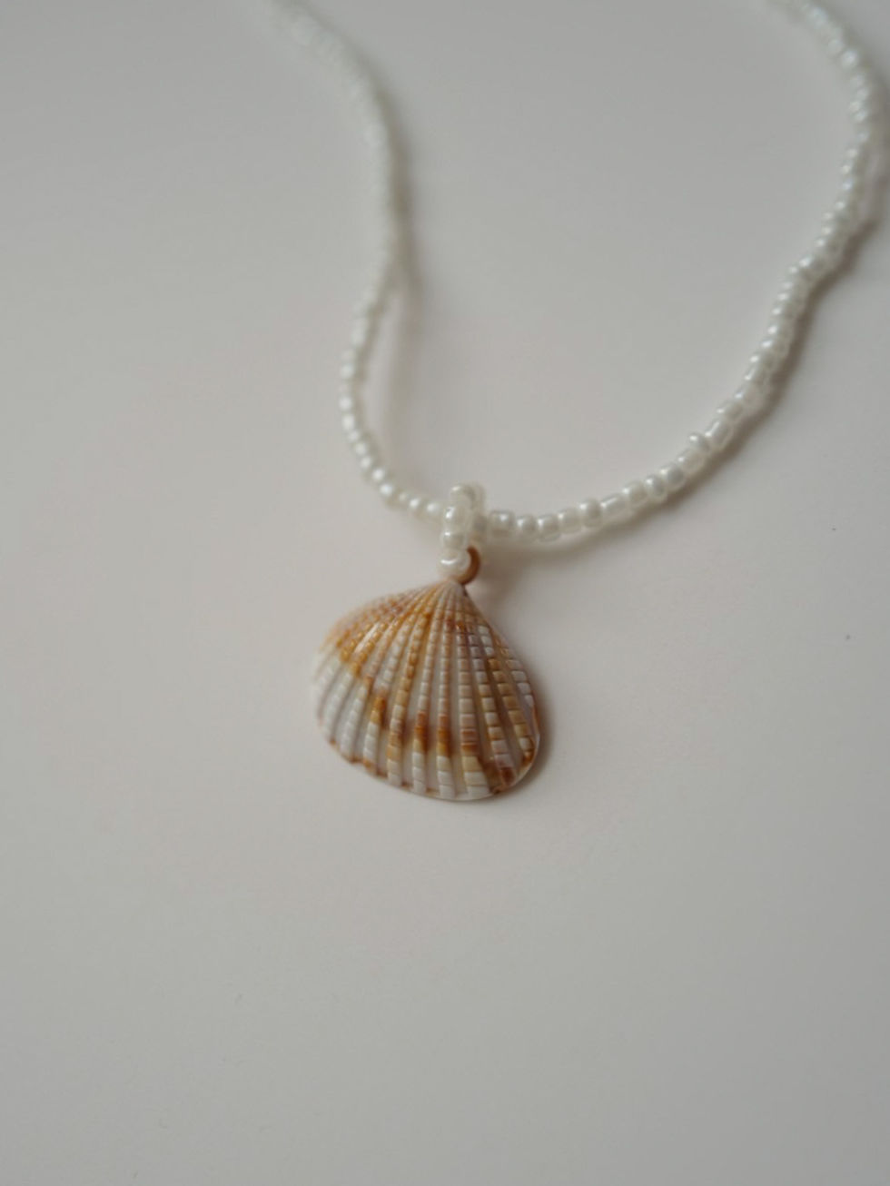 サムネイル： beads shell necklace
