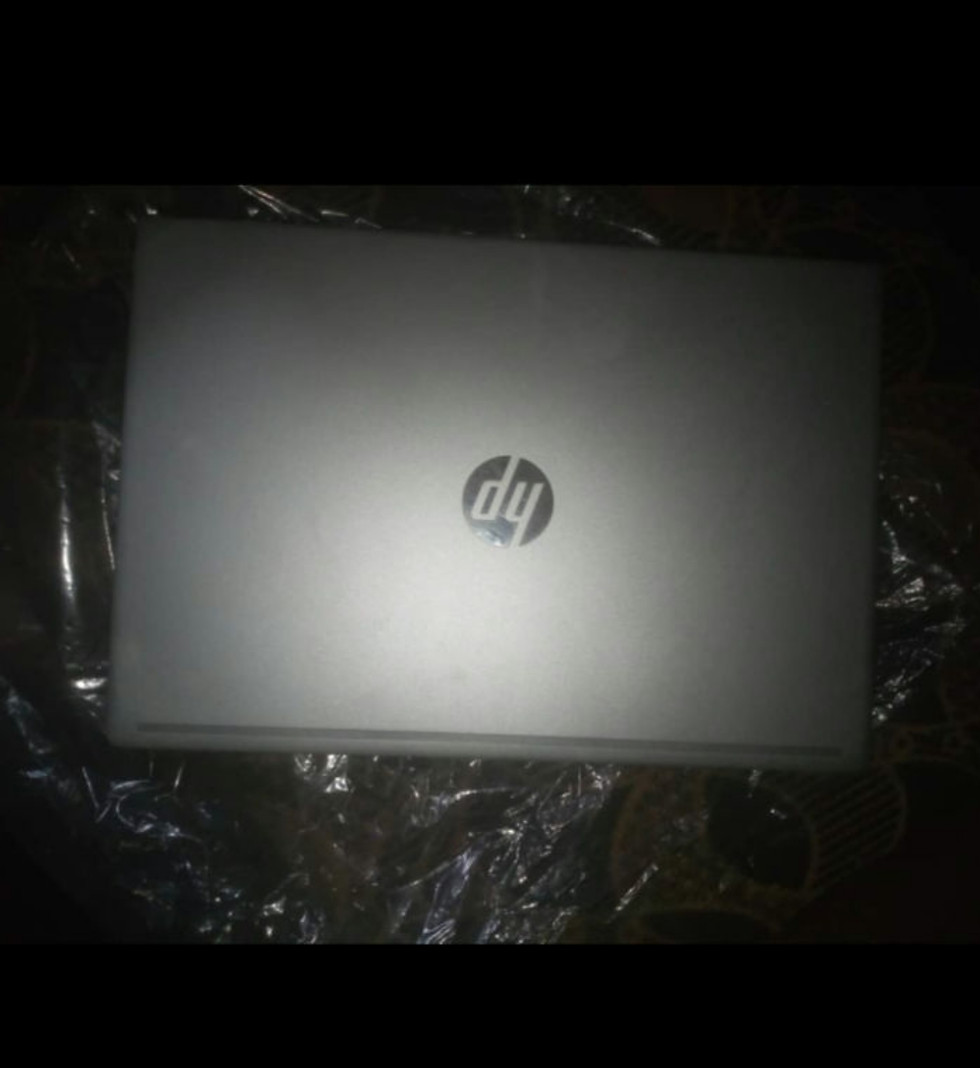 Miniature : HP core i5, 1To de memoire, 8G RAM.