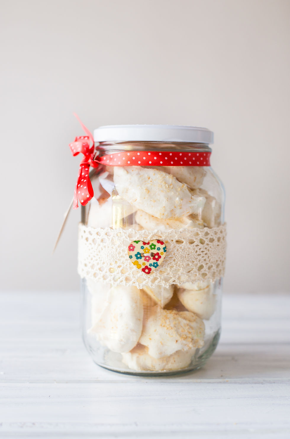 White chocolate, cashew & coconut