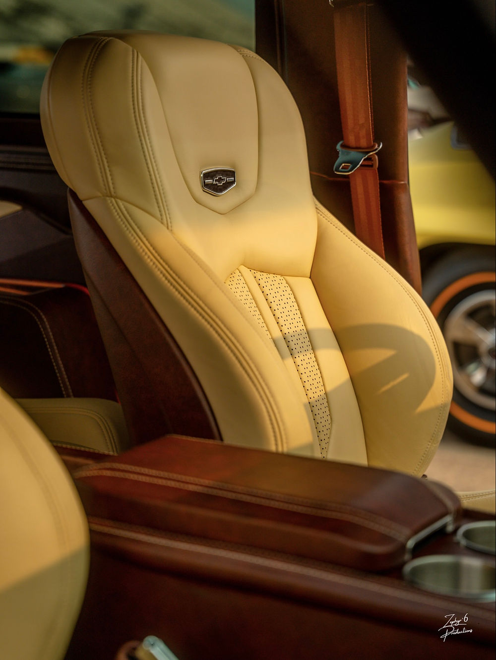 1977 Blazer tan leather seat and interior