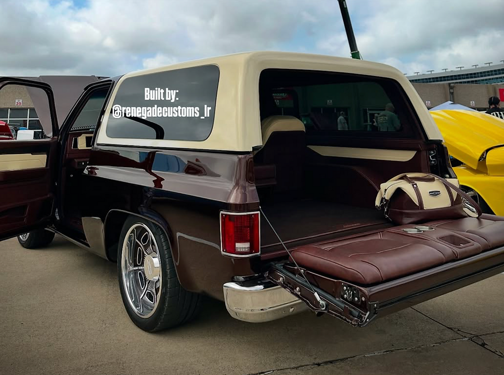 Two-tone 1977 Blazer, custom built by @renegadecustoms_jr