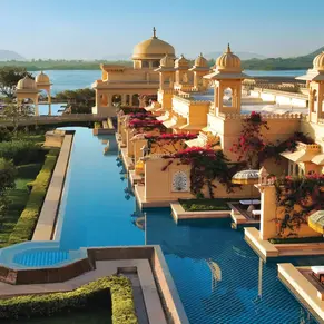 5 Star Hotel In Udaipur Near Lake Pichola
