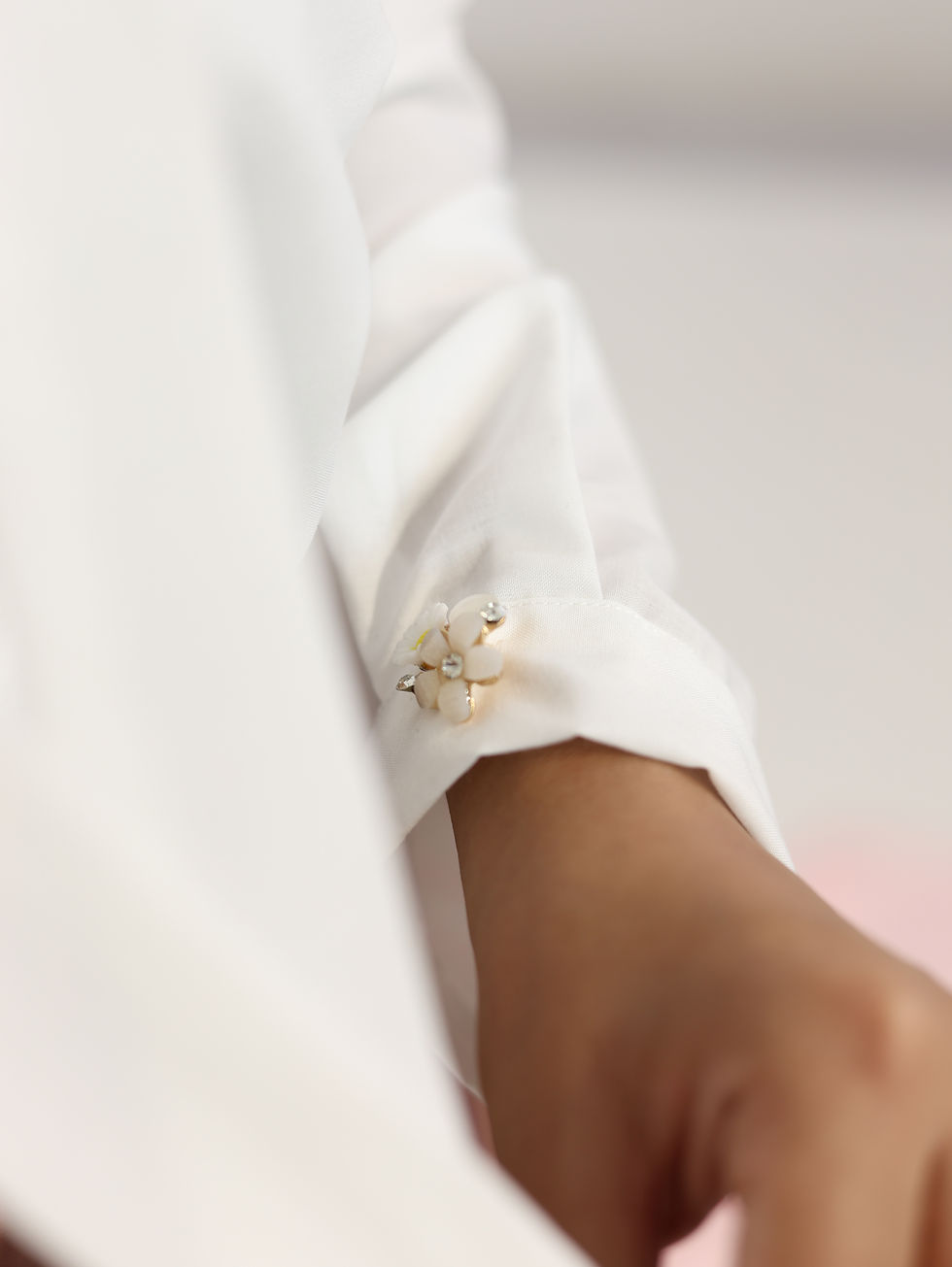 Thumbnail: office top white shirt