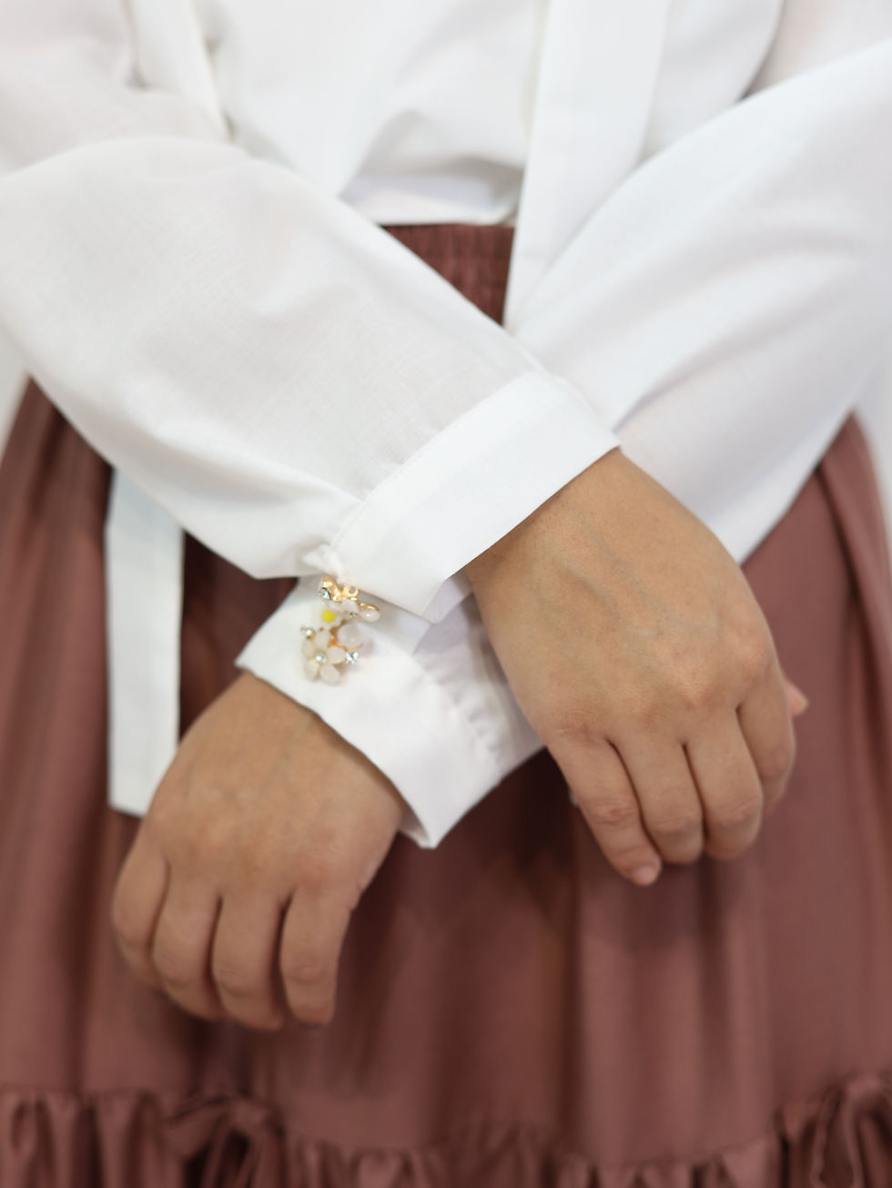 Thumbnail: office top white shirt