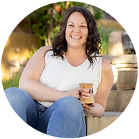 Dr Laska circle_edited.png