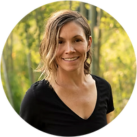 Dr Mackey circle_edited.png