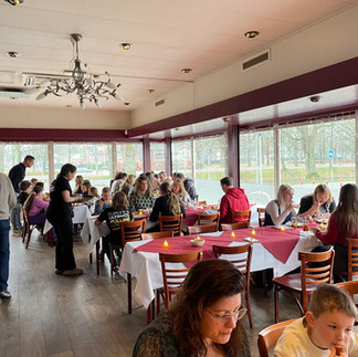 lunchen en bowlen met de Harold van Zundert Stichting