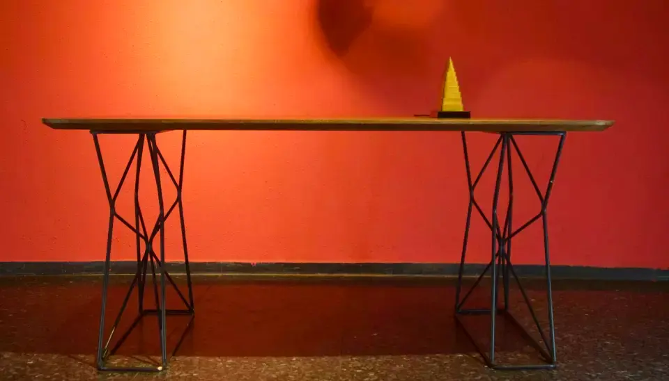 The Table in Beacon of Thoughts is repurposed from a regular table that now serves as a motif for the facilitation of thoughts and conversations. Photo: DWL 2025