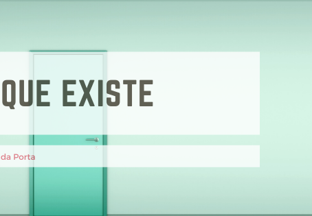 O que Existe Atrás da Porta