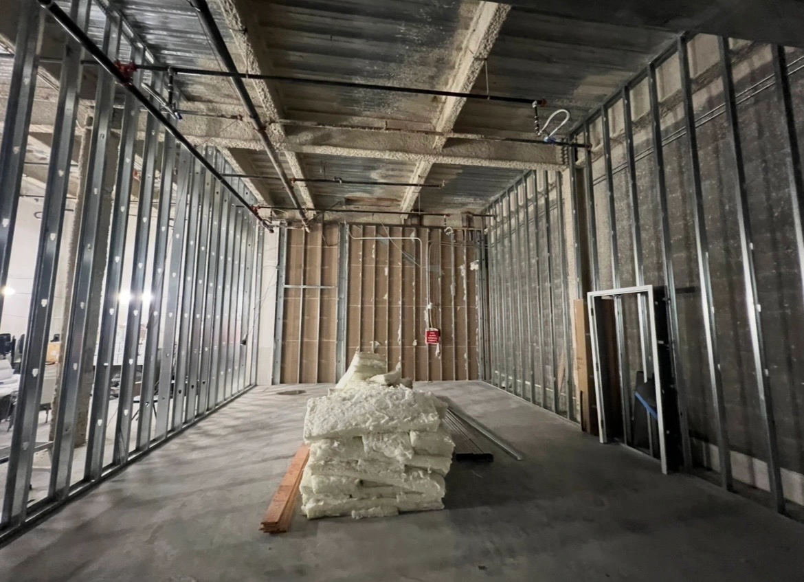 Metal Framing wall Flawless framing finish delivering ultra-smooth walls in a luxury Roseville residence.