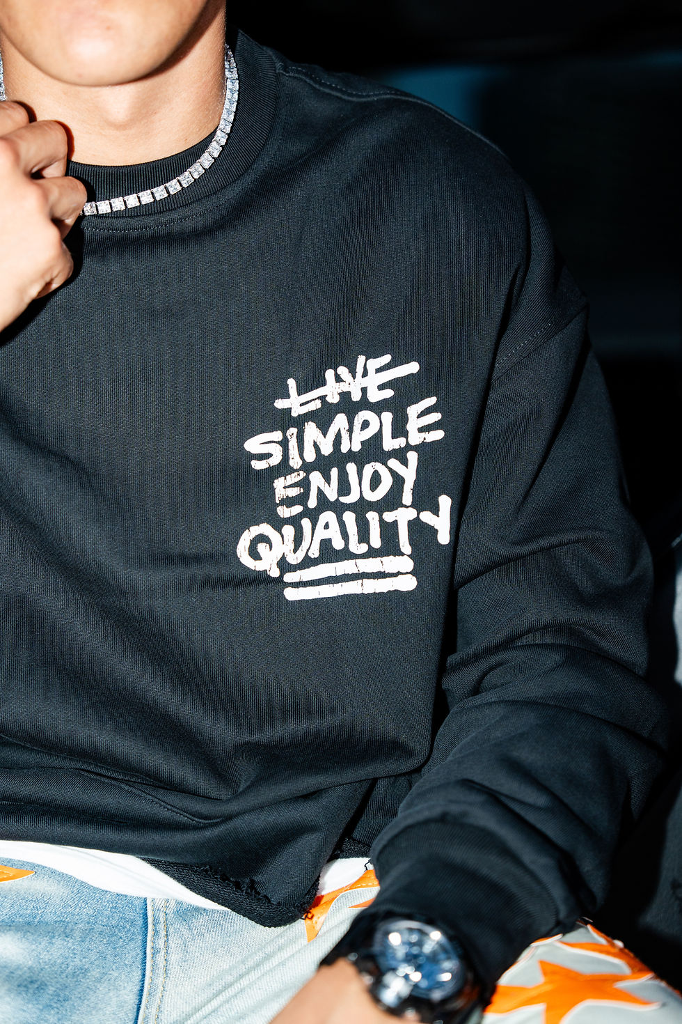 Thumbnail: W Essential (Black) crew