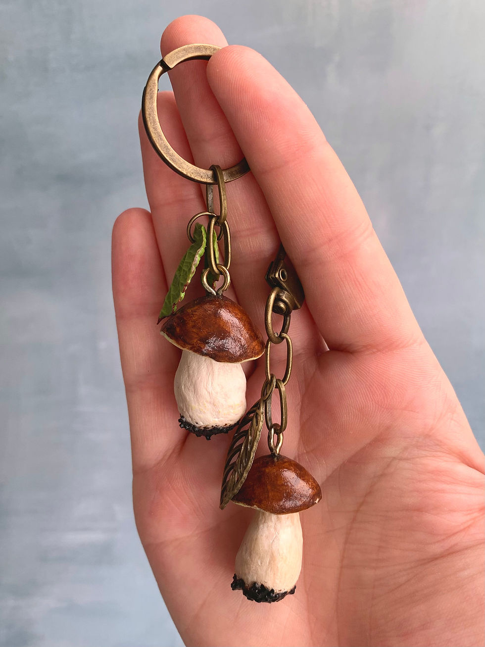 Thumbnail: Paper Mushroom Keychain