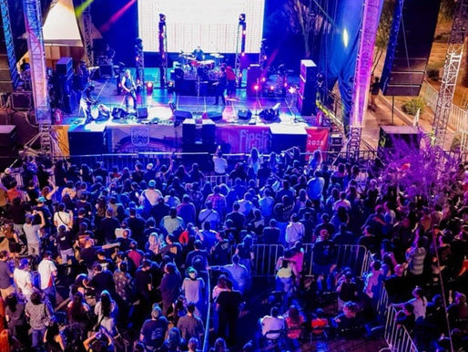 Disfrutan visitantes del Parque Madero el tercer día de Fiestas del Pitic con toneladas de rock