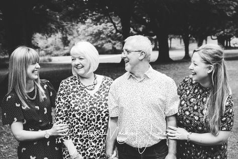 hitchin photographer,
family photoshoot
hertfordshire photographer
outdoor natural photographer