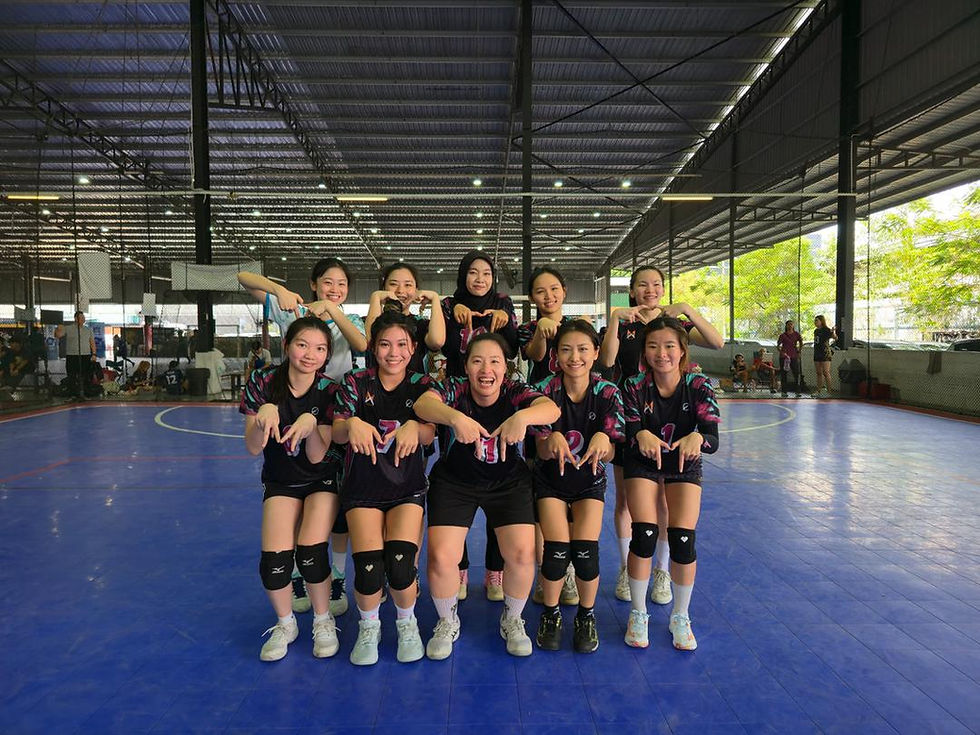 Amatuer 100 Women Volleython