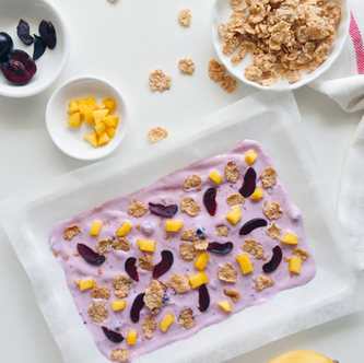 Frozen Protein Yoghurt Bark Recipe (Sugar-free)