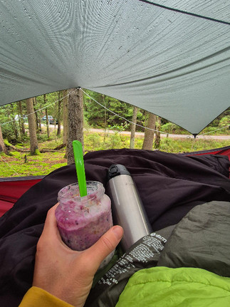 Frukost i hängmatta