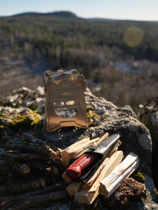 Bushbox, ved och kniv