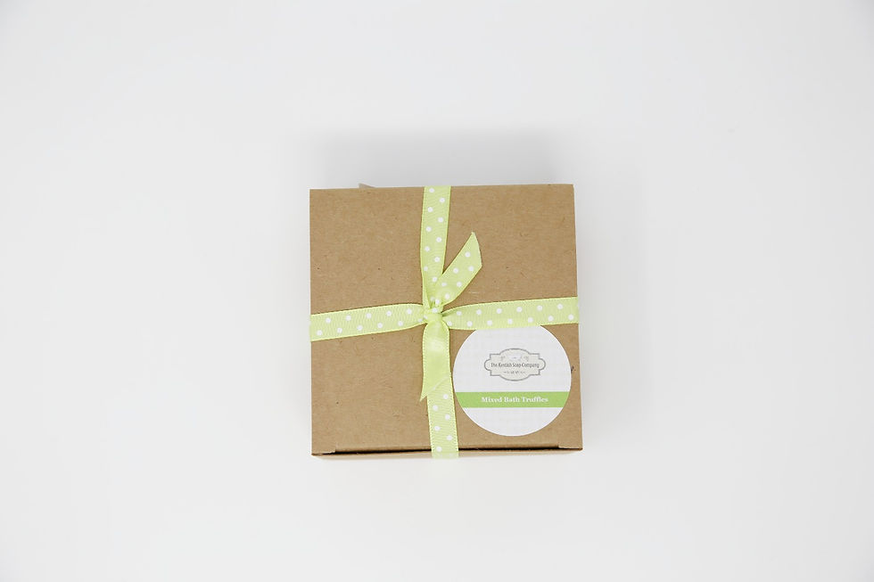 縮圖：Collections Spa Hamper