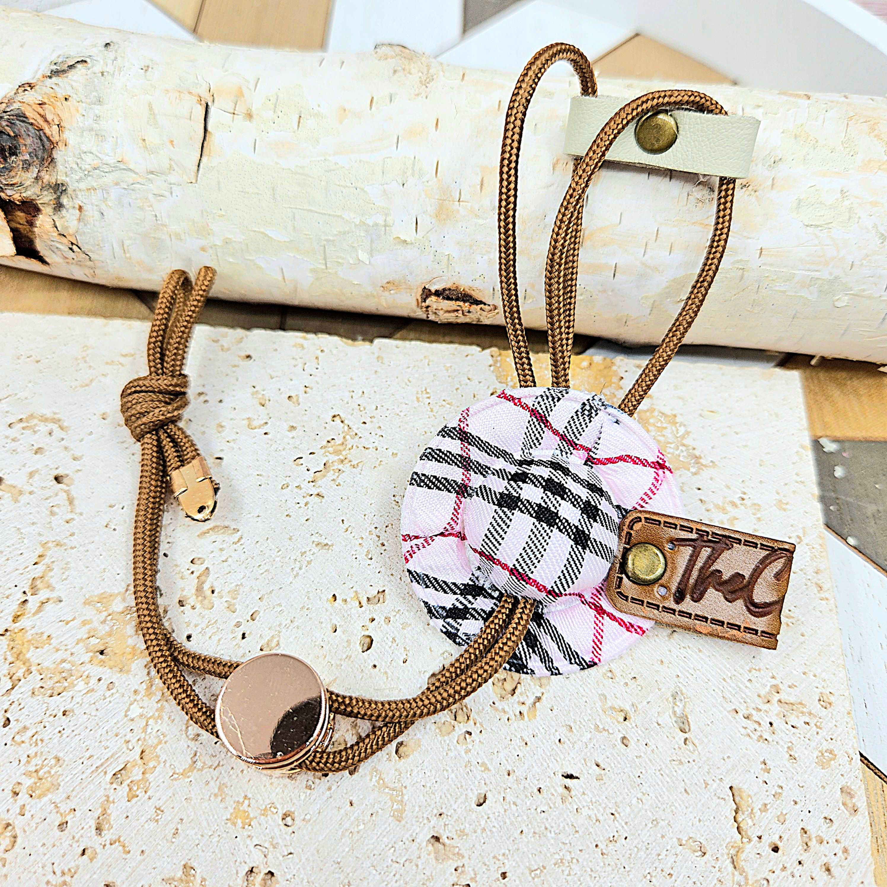 H014 - Harnesses for small pets