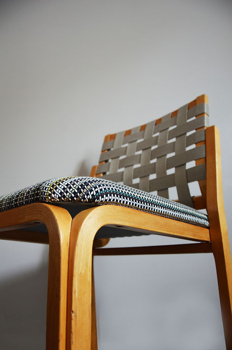 9 Chaise designer Alvar Aalto.jpeg