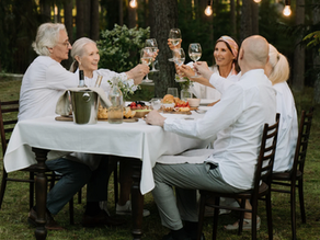 Summer Soirée in Six Bottles: Your Guide to Hosting with Style & Sip