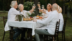 Summer Soirée in Six Bottles: Your Guide to Hosting with Style & Sip