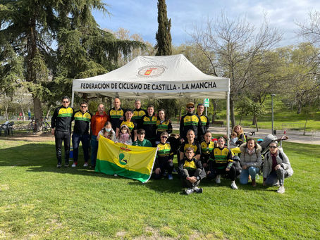 EL TRIATLÉTICO TOMELLOSO HACE HISTORIA EN LOS CAMPEONATOS DE ESPAÑA