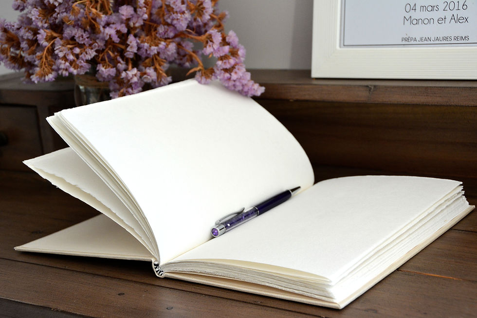 Livre d'or mariage artisanal personnalisé