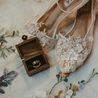 lace white wedding shoes