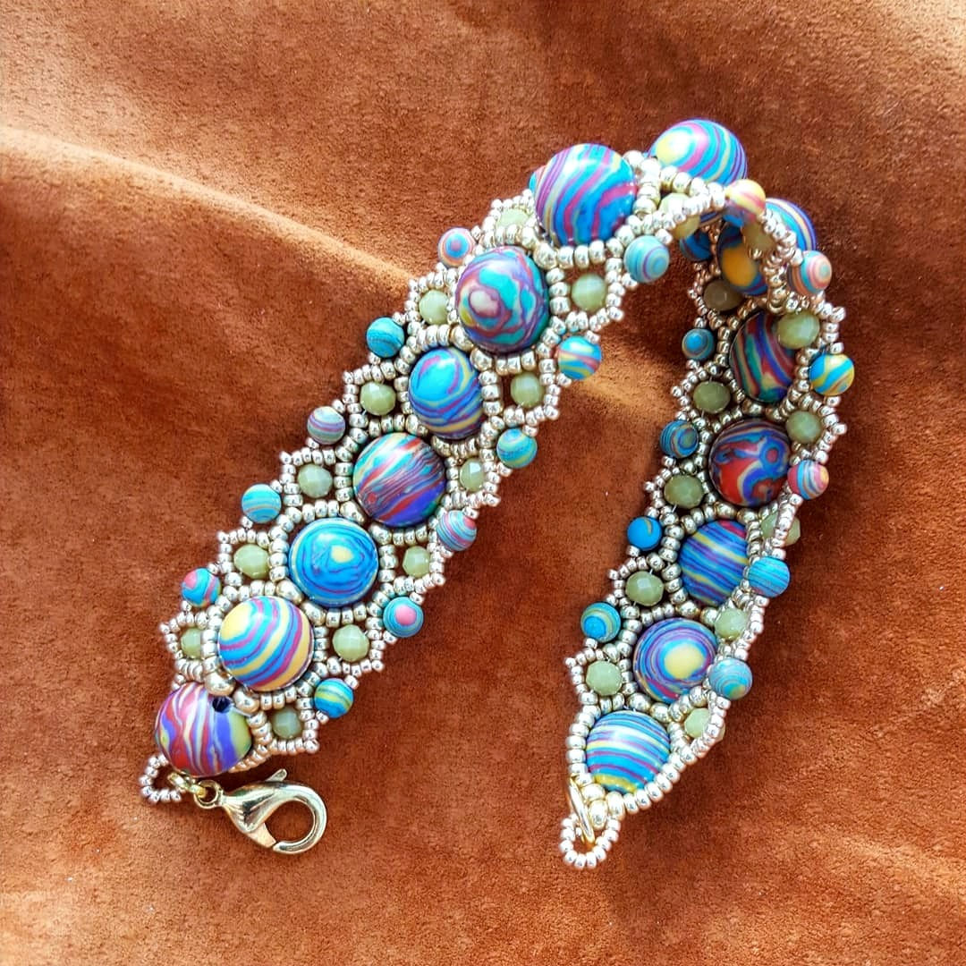 BEADED BRACELET 8"