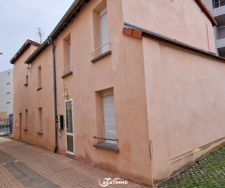 Vue de l'immeuble de profil