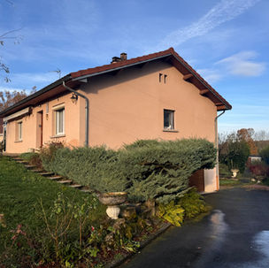 vue sur maison à Randan