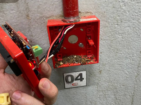 Os riscos da falta de manutenção preventiva em Sistema de detecção de alarme de incêndio.