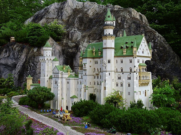 eb36b90c28fd073ecd0b470de7444e90fe76e7d01cb2124290f3c6_1280_Lego.jpg