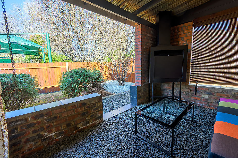 Garden outlook from Unit 1 outdoor braai area