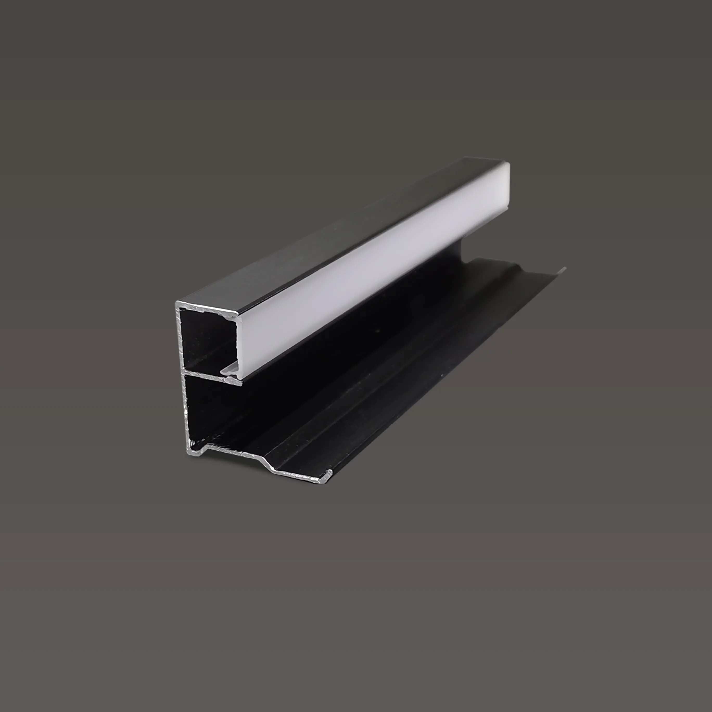 Профиль сединительный DH 147 5mm Black (348)