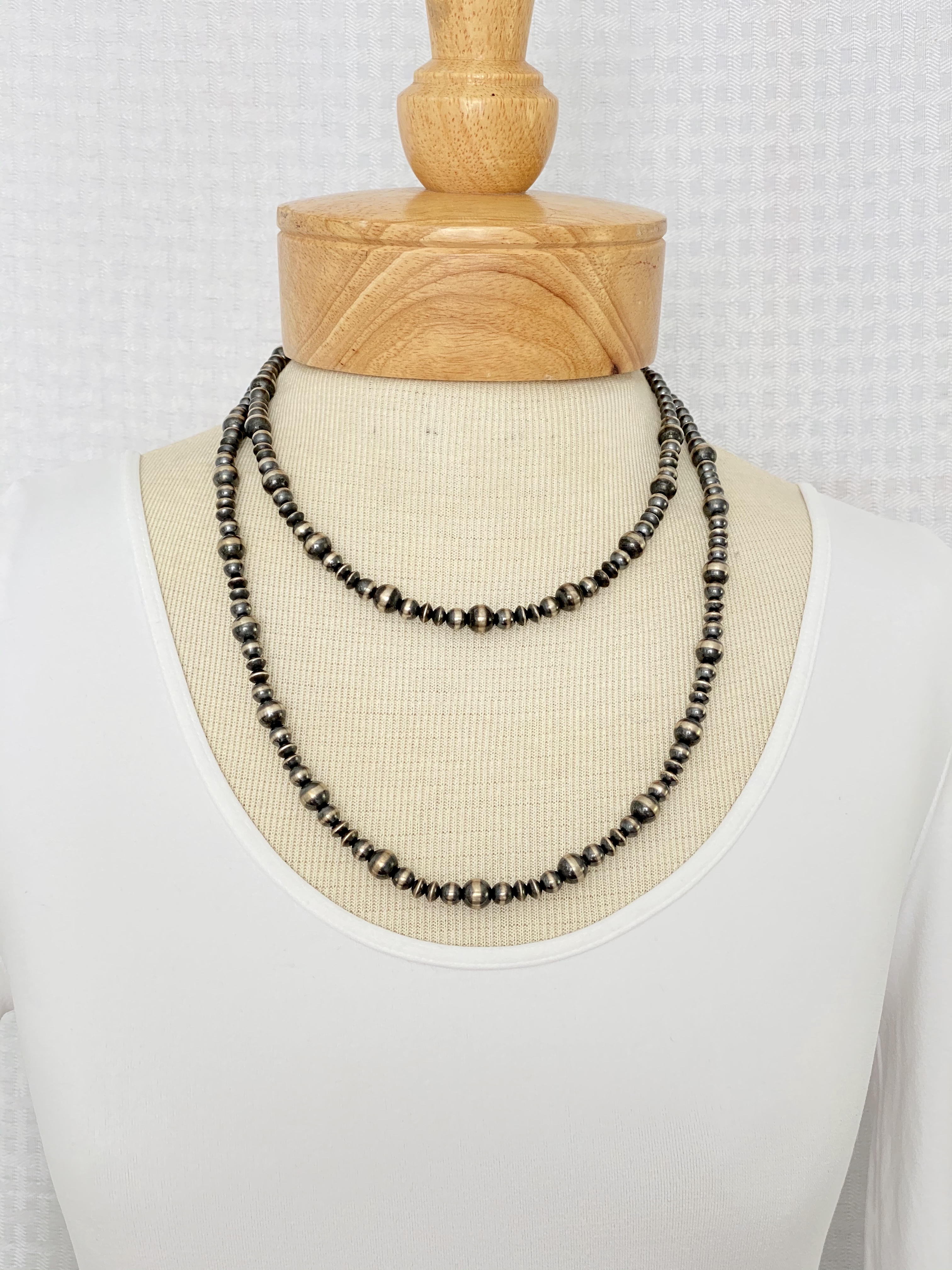 Silver mixed bead