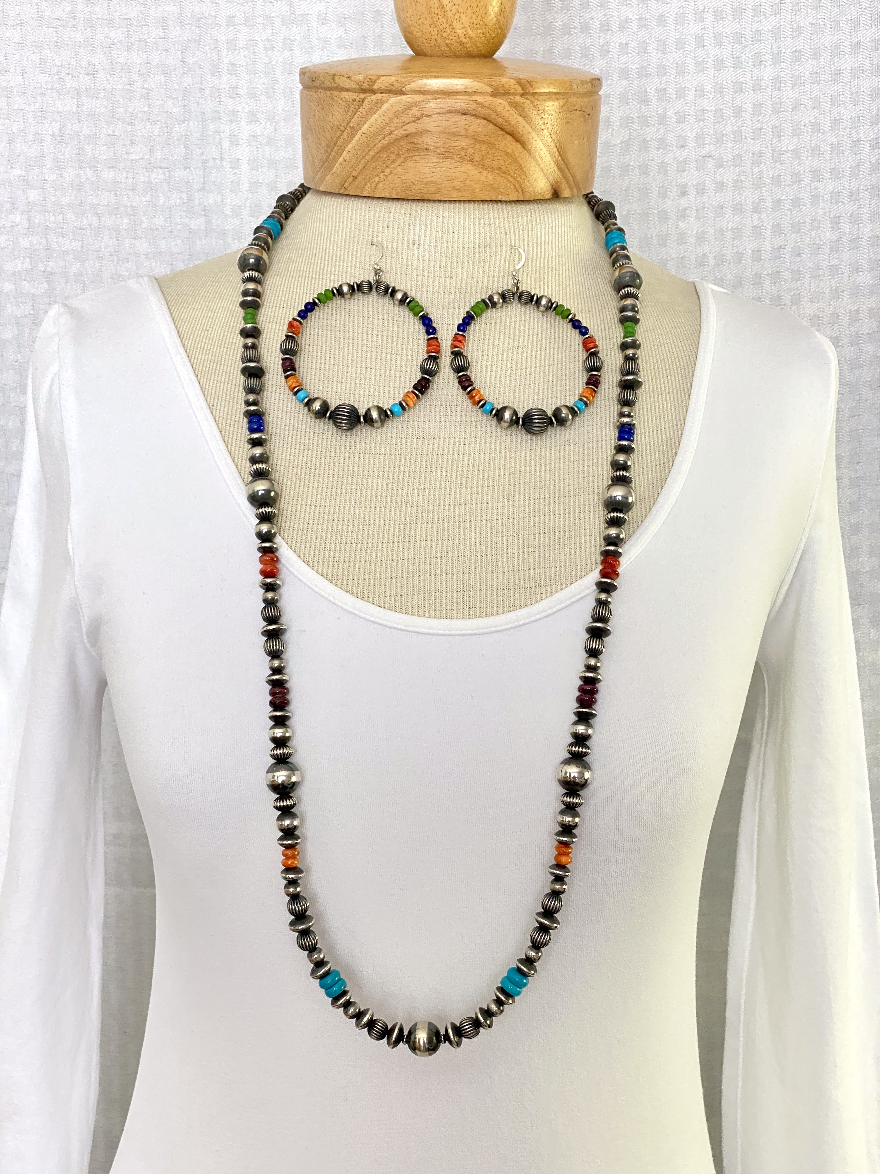 Silver bead gemstone necklace