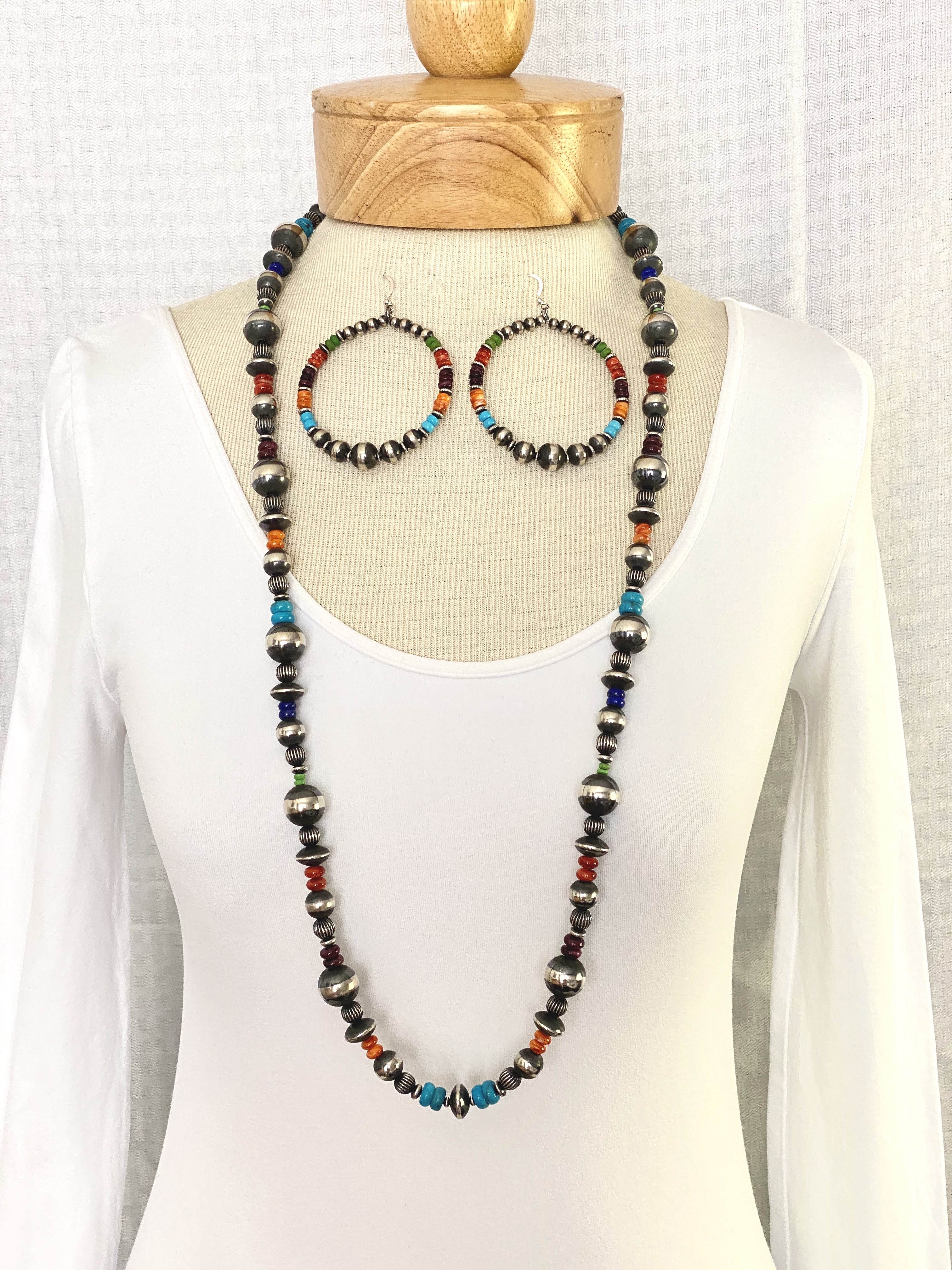 Silver bead gemstone necklace