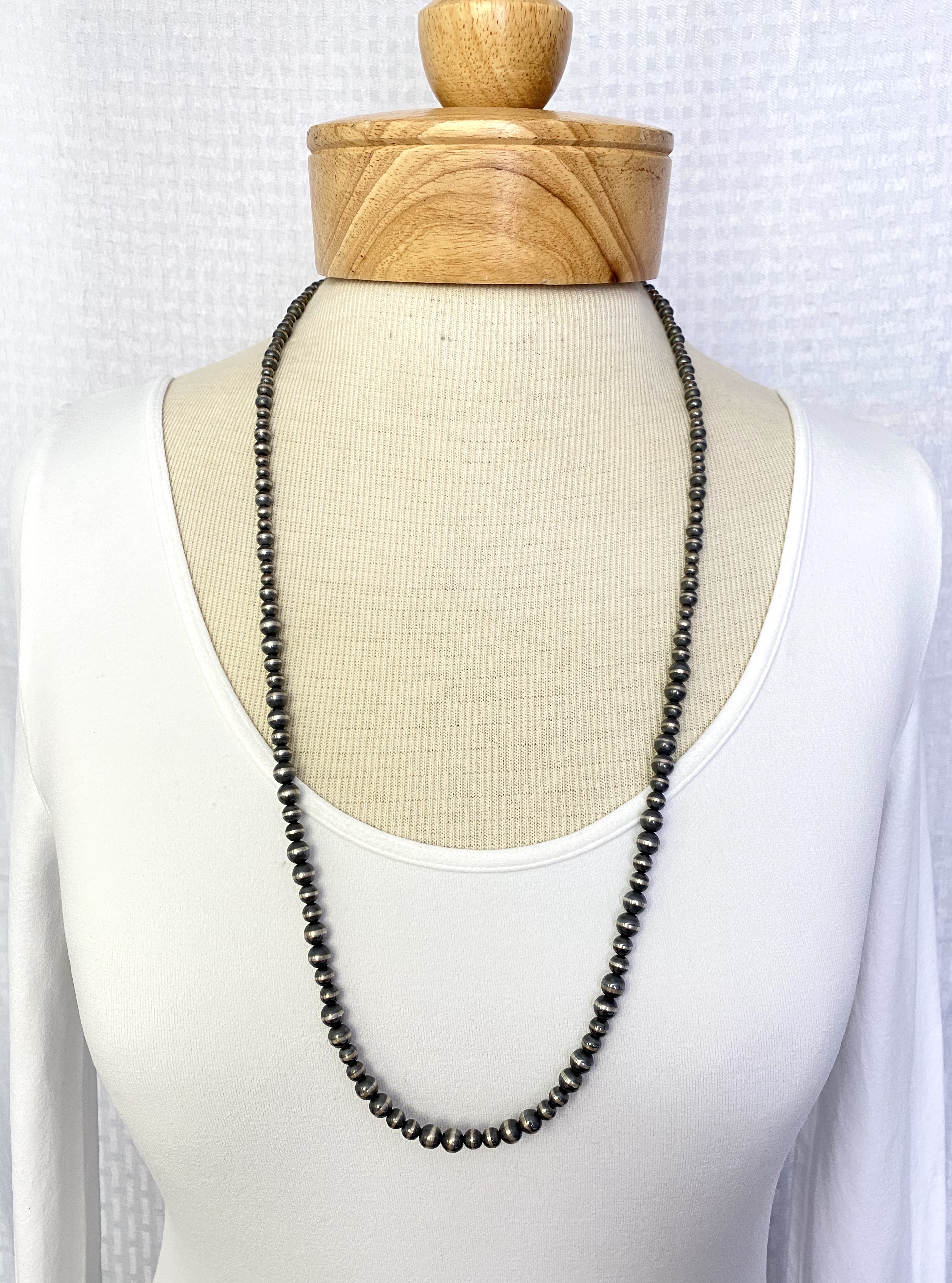 Silver mixed bead