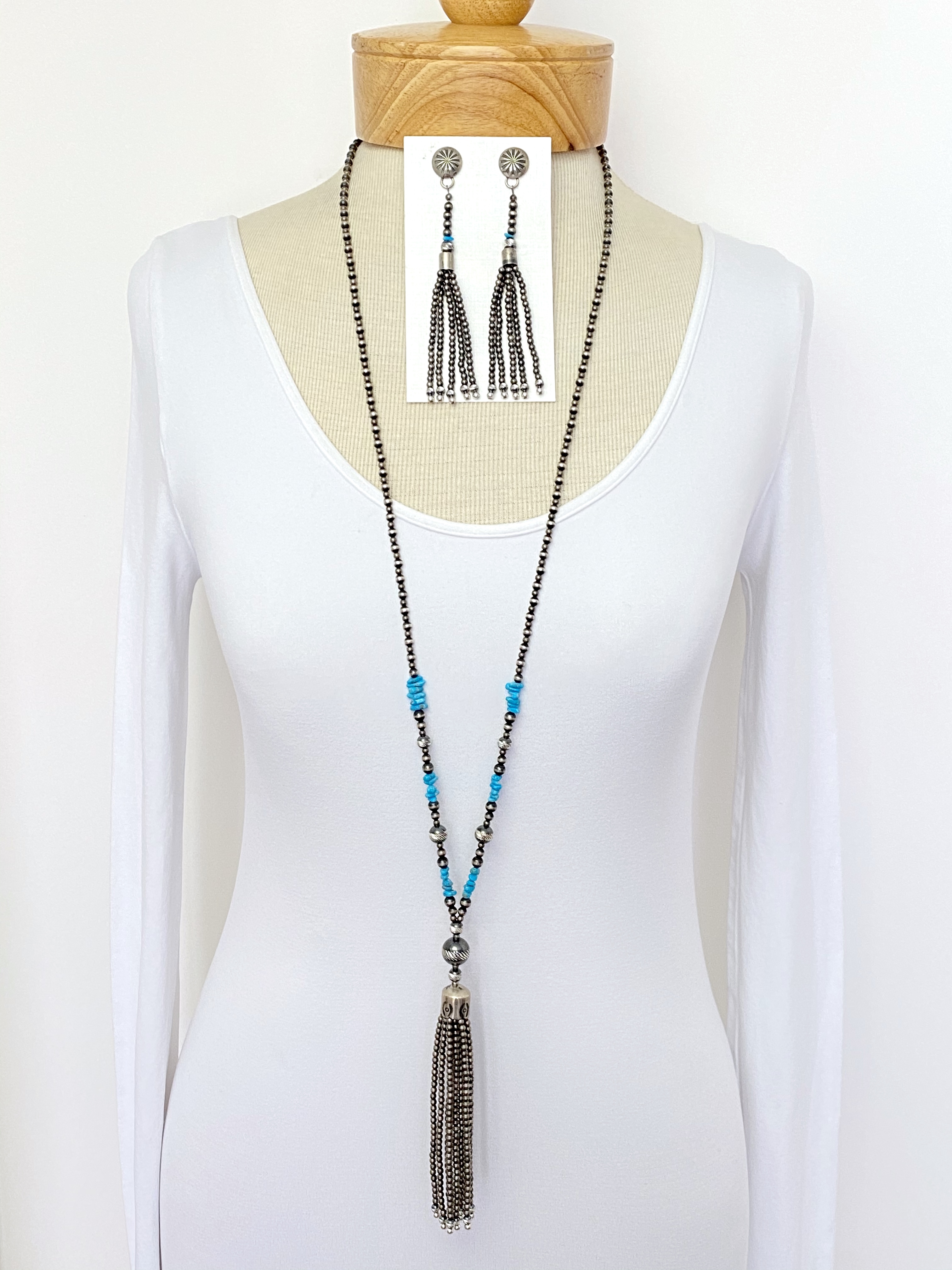 Diamond cut silver bead w turquoise necklace