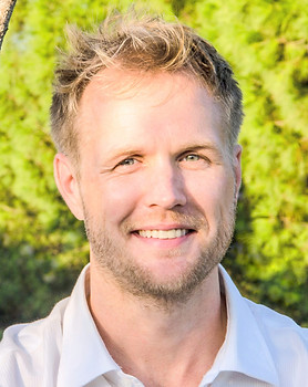 Erik_Bio_Pic.jpg